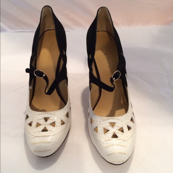 𝅺Nine West Mary Jane pumps - Picture 3 of 4